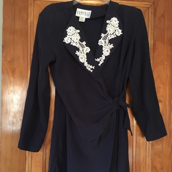 VINTAGE RAMPAGE FLORAL DRESS. - Picture 4 of 7